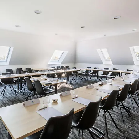 Western L'aquarium Arras Nord מלון 3*